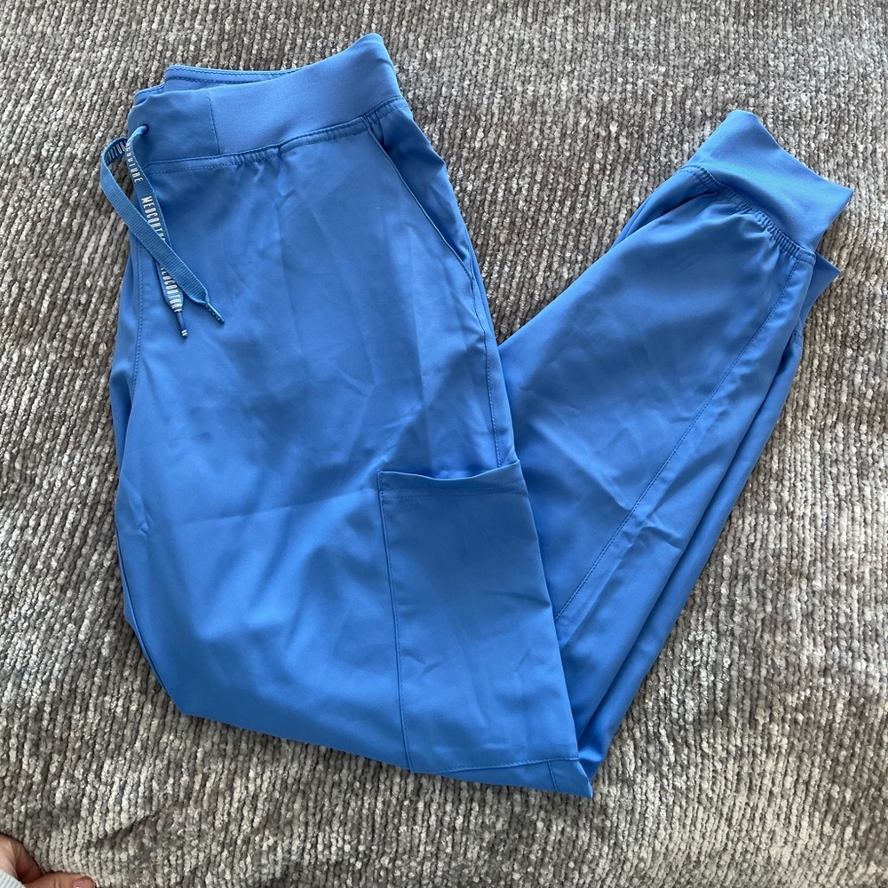 MEDCOUTURE NEVER WORN SCRUB SET